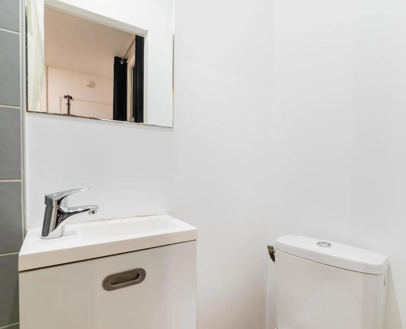 Studio Fonctionnel Hopital Bichat - Paris 18 - 2P - Flat-Guest 0*,